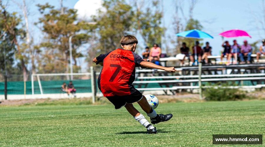 力量源自团结，奋斗点亮梦想！